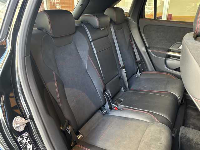 メルセデス・ベンツ ＧＬＡ２００ｄ 4マチック AMGライン 宮城県 2020(令2)年 1.3万km コスモスブラック レーダーセーフティＰＫＧ　/ナビゲーションＰＫＧ　/３６０°カメラ　/ハーフレザー(黒)　/シートヒーター　/パワーシート　/ＬＥＤヘッドライト　/キーレスゴー　/パワーバックドア　/純正１９インチＡＷ　/アンビエントライト