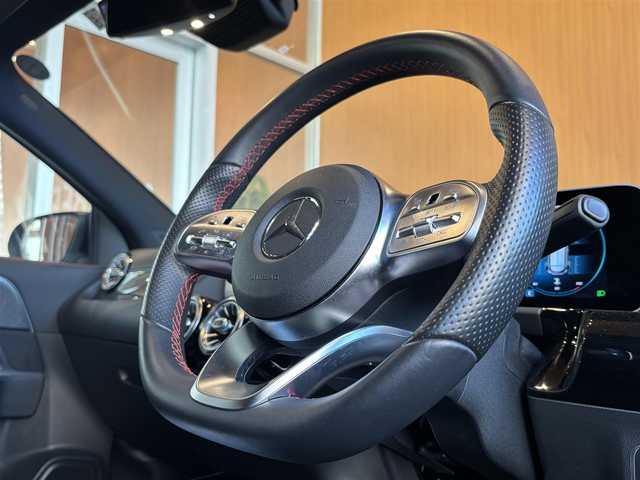 メルセデス・ベンツ ＧＬＡ２００ｄ 4マチック AMGライン 宮城県 2020(令2)年 1.3万km コスモスブラック レーダーセーフティＰＫＧ　/ナビゲーションＰＫＧ　/３６０°カメラ　/ハーフレザー(黒)　/シートヒーター　/パワーシート　/ＬＥＤヘッドライト　/キーレスゴー　/パワーバックドア　/純正１９インチＡＷ　/アンビエントライト