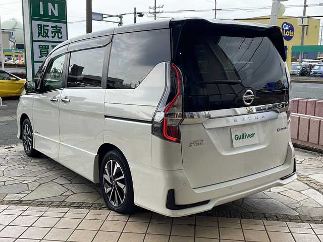 日産 セレナ e－パワー ハイウェイスター V 静岡県 2020(令2)年 3万km ブリリアントホワイトパール 2トーン 後席モニター　/全方位カメラ　/両側パワースライドドア　/衝突軽減ブレーキ　/車線逸脱警告　/踏み間違え防止アシスト　/純正ナビ　/フルセグＴＶ　/ＬＥＤライト　/ＥＴＣ　/スマートキー/プッシュスタート/ドラレコ　/純正１６アルミホイール　/クリアランスソナー　/クルーズコントロール