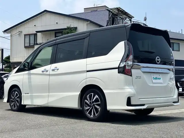 日産 セレナ e－パワー ハイウェイスター V 静岡県 2020(令2)年 3万km ブリリアントホワイトパール 2トーン エンジンスタートボタン/保証書/記録簿/パワーステアリング/パワーウィンドウ/アイドリングストップ/スマートキー/スペアキー１本/Wオートエアコン/クルーズコントロール/フリップダウンモニター/USB入力端子/純正ETC/純正ナビ（CD/DVD/BT/フルセグ）/全方位カメラ/純正フロアマット/純正アルミホイール/純正ドライブレコーダー前後/三列シート/両側パワースライドドア/ABS/横滑り防止装置/コーナーセンサー前後/オートライト/LEDヘッドライト/Wプラスサイドエアバック/衝突軽減システム