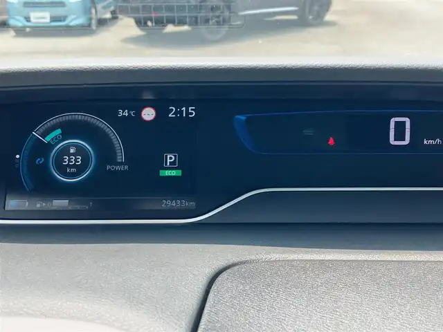 日産 セレナ e－パワー ハイウェイスター V 静岡県 2020(令2)年 3万km ブリリアントホワイトパール 2トーン エンジンスタートボタン/保証書/記録簿/パワーステアリング/パワーウィンドウ/アイドリングストップ/スマートキー/スペアキー１本/Wオートエアコン/クルーズコントロール/フリップダウンモニター/USB入力端子/純正ETC/純正ナビ（CD/DVD/BT/フルセグ）/全方位カメラ/純正フロアマット/純正アルミホイール/純正ドライブレコーダー前後/三列シート/両側パワースライドドア/ABS/横滑り防止装置/コーナーセンサー前後/オートライト/LEDヘッドライト/Wプラスサイドエアバック/衝突軽減システム