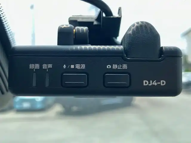 日産 セレナ e－パワー ハイウェイスター V 静岡県 2020(令2)年 3万km ブリリアントホワイトパール 2トーン エンジンスタートボタン/保証書/記録簿/パワーステアリング/パワーウィンドウ/アイドリングストップ/スマートキー/スペアキー１本/Wオートエアコン/クルーズコントロール/フリップダウンモニター/USB入力端子/純正ETC/純正ナビ（CD/DVD/BT/フルセグ）/全方位カメラ/純正フロアマット/純正アルミホイール/純正ドライブレコーダー前後/三列シート/両側パワースライドドア/ABS/横滑り防止装置/コーナーセンサー前後/オートライト/LEDヘッドライト/Wプラスサイドエアバック/衝突軽減システム