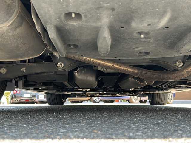トヨタ クラウン ハイブリッド アスリートS ブラックスタイル 佐賀県 2015(平27)年 11.4万km プレシャスブラックパール 純正ナビ/Bluetooth/CD/DVD/USB/フルセグTV/バックモニター/クルーズコントロール/LEDオートライト/オートエアコン/ステアリングヒーター/リアサンシェード/クリアランスソナー/パワーシートD＋N席/前席シートヒーター/前席エアシート/レザーシート/ETC/車外カメラ後方/ステアリングスイッチ/革巻きステアリング/スペアキー/記録簿令和3.4.6年あり