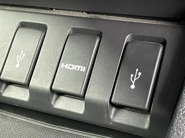 ホンダ ヴェゼル ハイブリッド RS ホンダセンシング 佐賀県 2016(平28)年 8.3万km クリスタルブラックパール ホンダセンシング/　衝突軽減ブレーキ/　アダプティブクルーズコントロール/　先行車発進お知らせ機能/　路外逸脱抑制システム/　レーンキープアシストシステム/　リアクティブフォースペダル/　標識認識機能/純正メモリナビ/　CD　DVD　USB　HDMI　BT/バックカメラ/ドライブレコーダー/ビルトインETC/電子パーキング/ブレーキホールド機能/D＋N席シートヒーター/革巻きステアリング/ステアリングリモコン/純正18インチアルミホイール/純正LEDヘッドライト/ウィンカーミラー/ドアバイザ―/プッシュスタート