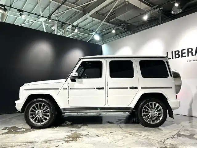メルセデス・ベンツ ゲレンデヴァーゲン Ｇ４００ｄ AMGライン 道央・札幌 2022(令4)年 2.5万km ポーラホワイト ワンオーナー/AMGライン/・AMGスタイリングパッケージ/ラグジュアリーパッケージ/・ガラススライディングルーフ/・Burmesterサラウンドサウンド/アダプティブダンピングシステム/360°カメラシステム/トラフィックサインアシスト/リアクロストラフィックアラート/レーダーセーフティパッケージ/・アクティブディスタンスアシストディストロニック/・アクティブブレーキアシスト/・アクティブレーンキープアシスト/・ブラインドスポットアシスト/・PRE-SAFE/パークトロニック/マルチビームLEDヘッドライト/アダプティブハイビームアシストぷrス/アンビエントライト(64色)/純正ナビ12.3インチワイドディスプレイ/フルセグTVチューナー(TVキャンセラー付き)/AppleCarPlay/AndroidAuto/レザーシート/シートヒーター(全席)
