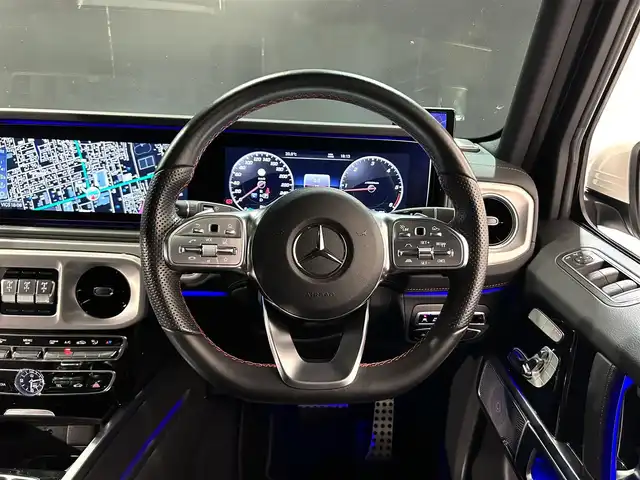 メルセデス・ベンツ ゲレンデヴァーゲン Ｇ４００ｄ AMGライン 道央・札幌 2022(令4)年 2.5万km ポーラホワイト ワンオーナー/AMGライン/・AMGスタイリングパッケージ/ラグジュアリーパッケージ/・ガラススライディングルーフ/・Burmesterサラウンドサウンド/アダプティブダンピングシステム/360°カメラシステム/トラフィックサインアシスト/リアクロストラフィックアラート/レーダーセーフティパッケージ/・アクティブディスタンスアシストディストロニック/・アクティブブレーキアシスト/・アクティブレーンキープアシスト/・ブラインドスポットアシスト/・PRE-SAFE/パークトロニック/マルチビームLEDヘッドライト/アダプティブハイビームアシストぷrス/アンビエントライト(64色)/純正ナビ12.3インチワイドディスプレイ/フルセグTVチューナー(TVキャンセラー付き)/AppleCarPlay/AndroidAuto/レザーシート/シートヒーター(全席)