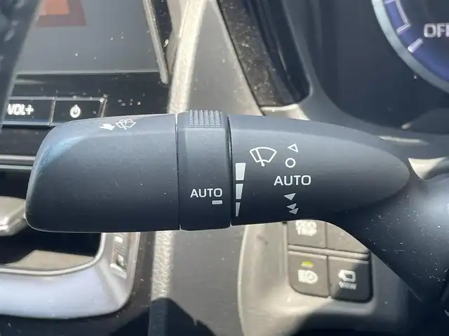 トヨタ クラウン ハイブリッド RS アドバンス 島根県 2021(令3)年 10.3万km プレシャスホワイトパール トヨタ セーフティ センス/・プリクラッシュセーフティ/・レーントレーシングアシスト/・レーンディパーチャーアラート/・ロードサインアシスト/・レーダークルーズコントロール/・オートマチックハイビーム/Apple car play/Mira cast/純正メモリナビ/CD/DVD/DTV/Bluetooth/パノラミックビューモニター/ビルトインETC2.0/前後ドライブレコーダー/レザーシート/前席パワーシート/前席シートヒーター/前席エアシート/デジタルインナーミラー/ブラインドスポットモニター/ヘッドアップディスプレイ/横滑り防止機能/純正18インチアルミホイール/スマートキー/LEDヘッドライト/パドルシフト/カーテンエアバック/リアクロストラフィックアラート/リヤカメラディクション/パーキングサポートブレーキ/TVキャンセラー/ステアリングヒーター/保証書/取扱説明書/スペアキー