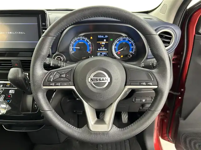 日産 デイズ ハイウェイスターX 福岡県 2021(令3)年 0.9万km スパークリングレッドM 純正９型ナビ（ＢＴ，フルセグＴＶ）　/全方位カメラ　/前後ドライブレコーダー　/コーナーセンサー　/エマージェンシーブレーキ　/レーンキープ　/先行車発進お知らせ　/純正１４インチアルミホイール　/ＬＥＤヘッドライト