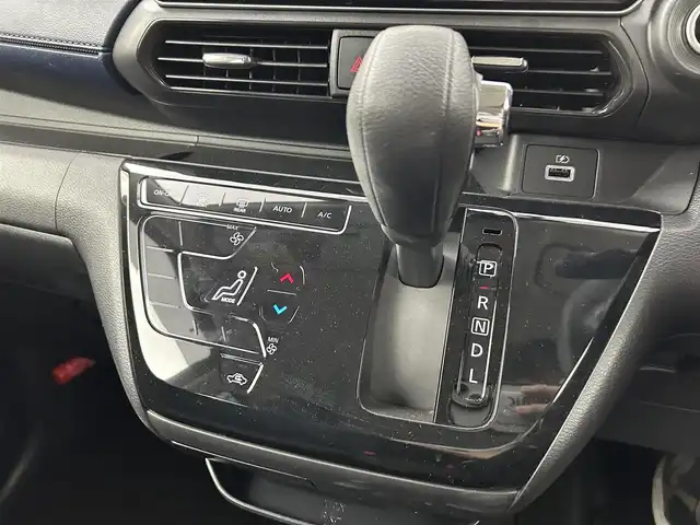 日産 デイズ ハイウェイスターX 福岡県 2021(令3)年 0.9万km スパークリングレッドM 純正９型ナビ（ＢＴ，フルセグＴＶ）　/全方位カメラ　/前後ドライブレコーダー　/コーナーセンサー　/エマージェンシーブレーキ　/レーンキープ　/先行車発進お知らせ　/純正１４インチアルミホイール　/ＬＥＤヘッドライト