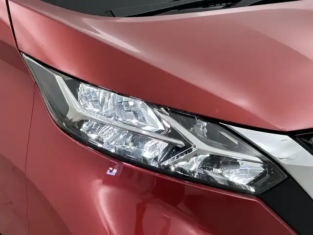 日産 デイズ ハイウェイスターX 福岡県 2021(令3)年 0.9万km スパークリングレッドM 純正９型ナビ（ＢＴ，フルセグＴＶ）　/全方位カメラ　/前後ドライブレコーダー　/コーナーセンサー　/エマージェンシーブレーキ　/レーンキープ　/先行車発進お知らせ　/純正１４インチアルミホイール　/ＬＥＤヘッドライト