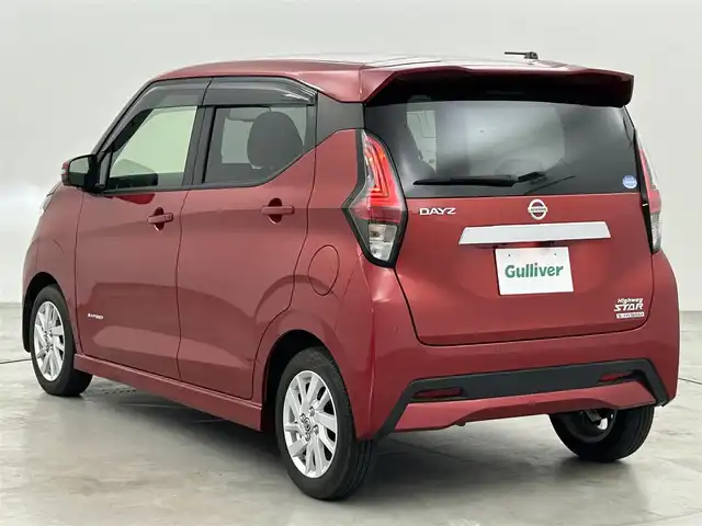 日産 デイズ ハイウェイスターX 福岡県 2021(令3)年 0.9万km スパークリングレッドM 純正９型ナビ（ＢＴ，フルセグＴＶ）　/全方位カメラ　/前後ドライブレコーダー　/コーナーセンサー　/エマージェンシーブレーキ　/レーンキープ　/先行車発進お知らせ　/純正１４インチアルミホイール　/ＬＥＤヘッドライト