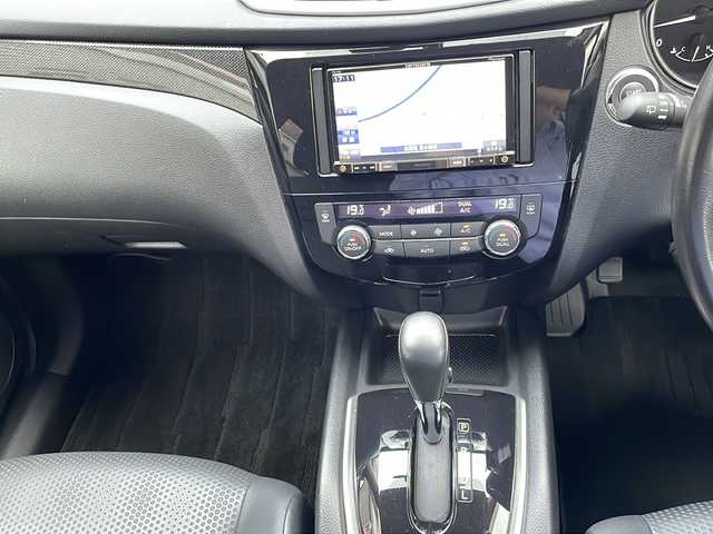 日産 エクストレイル 20X エマージェンシーブレーキ 道央・札幌 2015(平27)年 9.9万km ダイヤモンドブラック エマージェンシーブレーキ/社外ナビ/CD/DVD/DTV/Bluetooth/バックカメラ/カプロンシート/シートヒーター /社外AW付きスタッドレス積込/コーナーセンサー /純正フロアマット/純正ドアバイザー/スマートキー/プッシュスタート /ドライブレコーダー/ビルトインETC/LEDオートライト/電動格納ミラー