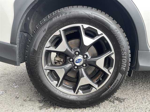 スバル ＸＶ ハイブリッド 2．0e－S アイサイト 神奈川県 2020(令2)年 5万km クリスタルホワイトP ワンオーナー/AWD/純正メモリーナビ/　○フルセグTV/　○BT/AM/FM/SD/バック＆サイドカメラ/ツーリングアシスト/　○全車速追従機能付クルーズコントロール/　○車線中央維持＆先行車追従操舵機能/レーンキープアシスト/車線逸脱警報/ふらつき警報/先行車発進お知らせ/後退時ブレーキアシスト/誤発進誤後進抑制制御/前席パワーシート（運転席メモリ付）/革巻きステアリング/パドルシフト/スマートキー　2本/プッシュスタート/ETC/LEDヘッドライト/フォグランプ/バックセンサー/純正フロアマット/保証書/取扱説明書