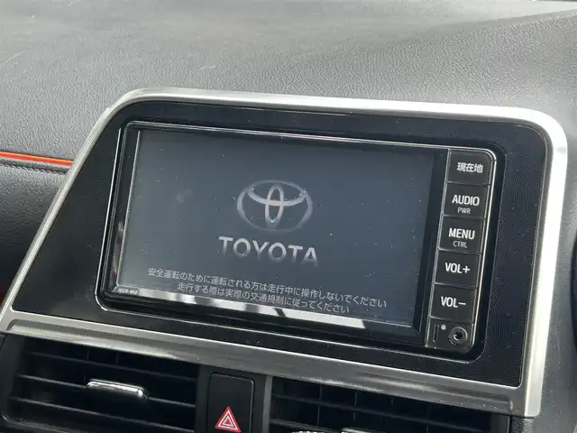 トヨタ シエンタ G クエロ 静岡県 2020(令2)年 1.1万km ブラックマイカ トヨタセーフティセンス/純正SDナビ/・ワンセグ/CD/Bluetooth/USB/全周囲カメラ/前後ドライブレコーダー/ビルトインETC/両側パワースライドドア/ハーフレザーシート/革巻きステアリング/・ステアリングスイッチ/オートライト/スマートキー/・プッシュスタート/LEDヘッドライト/・フォグランプ/PKSB