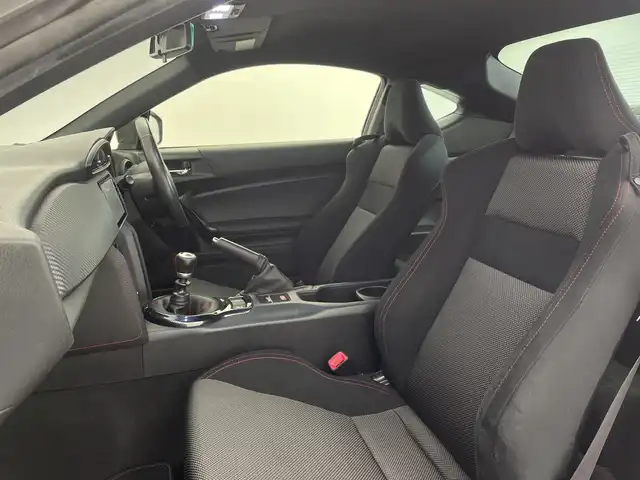 トヨタ ８６ 14R 愛知県 2016(平28)年 3.6万km アズライトブルー TRDエアロ/TRD18インチアルミホイール/純正ナビ/・Bluetooth/・CD/DVD/・フルセグテレビ/・SD音楽録音/バックカメラ/クルーズコントロール/プッシュスタートボタン/ETC/LEDヘッドライト