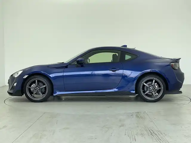 トヨタ ８６ 14R 愛知県 2016(平28)年 3.6万km アズライトブルー TRDエアロ/TRD18インチアルミホイール/純正ナビ/・Bluetooth/・CD/DVD/・フルセグテレビ/・SD音楽録音/バックカメラ/クルーズコントロール/プッシュスタートボタン/ETC/LEDヘッドライト