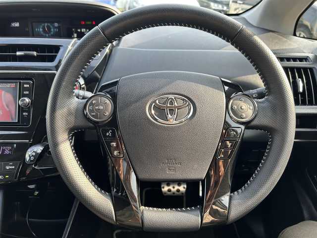 トヨタ プリウス α S ツーリングセレクション G’s 兵庫県 2017(平29)年 5万km アティチュードブラックマイカ ・純正メモリーナビ/・地デジ/DVD/BT/・バックカメラ/・ビルトインETC/・ステアリングリモコン/・ハーフレザーシート/・純正18インチAW/・スマートキー/・デジタルミラー型ドライブレコーダー前後/・オートLEDヘッドランプ/・LEDフォグランプ/・LED BEAM