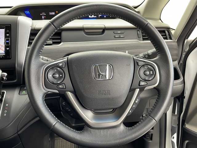 ホンダ フリード G ホンダセンシング 千葉県 2019(平31)年 3.5万km ホワイトオーキッドパール 純正ナビ　（VXM-194VFi）/フルセグTV　Bluetooth　CD/DVD/バックカメラ/両側パワースライドドア/ビルトインETC/LEDヘッドライト/オートライト/ホンダセンシング/・衝突軽減ブレーキ/・レーンキープアシスト/・アダプティブクルーズコントロール/・誤発進抑制機能/・先行車お知らせ機能/BBS17インチアルミホイール/モデューロエアロ/ハーフレザー/USB入力端子/ウォークスルー/純正フロアマット/スマートキー/プッシュスタート