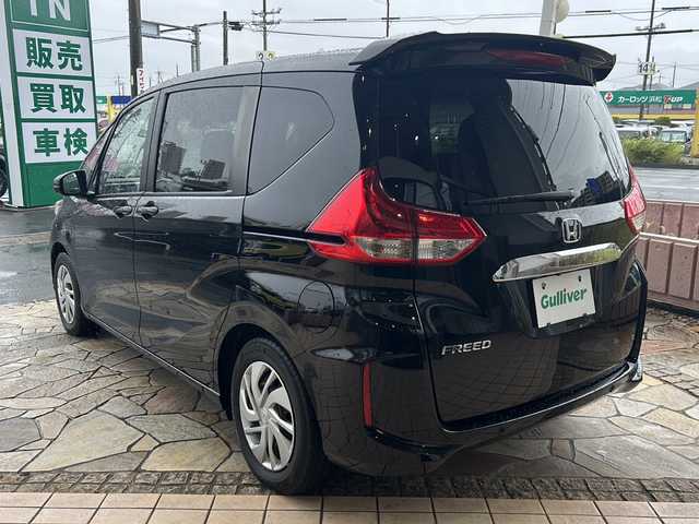 ホンダ フリード G ホンダセンシング 静岡県 2020(令2)年 4.5万km クリスタルブラックパール 純正ナビ/・CD/DVD/・FM/AM/・フルセグTV/・iPod/・SD/Music Rack/・USB/・Bluetooth/・AUX/主要装備/・バックカメラ/・両側パワースライドドア/・ドライブレコーダー/・ホンダセンシング/・横滑り防止装置/・衝突被害軽減ブレーキ/・レーンキープアシスト/・ＥＴＣ/・ハロゲンライト/・オートライト/・レーダークルーズコントロール/・純正フロアマット/・純正ホイールキャップ
