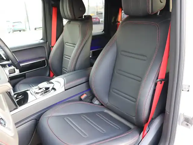 メルセデス・ベンツ ゲレンデヴァーゲン Ｇ４００ｄ AMGライン 宮城県 2022(令4)年 3.2万km 白 ラグジュアリーパッケージ/純正ナビ【ＢＴ／フルセグＴＶ／ＳＤ】/アダプティブダンピングシステム　/サンルーフ　/アダプティブクルーズコントロール　/Ｂｕｒｍｅｓｔｅｒサウンド　/３６０°カメラ　/本革黒シート　/パドルシフト/アクティブブレーキアシスト/ブラインドスポットアシスト/レーンキーピングアシスト/純正２０インチＡＷ　/アンビエントライト　/全席シートヒーター/前席メモリー付きパワーシート/ドライブレコーダー/センターデフロック/前後コーナーセンサー/純正フロアマット/電動格納ミラー/ETC2.0/キーレスゴー/禁煙車/OPボディーカラー：885　オパリスホワイト