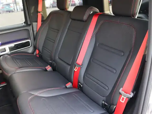 メルセデス・ベンツ ゲレンデヴァーゲン Ｇ４００ｄ AMGライン 宮城県 2022(令4)年 3.2万km 白 ラグジュアリーパッケージ/純正ナビ【ＢＴ／フルセグＴＶ／ＳＤ】/アダプティブダンピングシステム　/サンルーフ　/アダプティブクルーズコントロール　/Ｂｕｒｍｅｓｔｅｒサウンド　/３６０°カメラ　/本革黒シート　/パドルシフト/アクティブブレーキアシスト/ブラインドスポットアシスト/レーンキーピングアシスト/純正２０インチＡＷ　/アンビエントライト　/全席シートヒーター/前席メモリー付きパワーシート/ドライブレコーダー/センターデフロック/前後コーナーセンサー/純正フロアマット/電動格納ミラー/ETC2.0/キーレスゴー/禁煙車/OPボディーカラー：885　オパリスホワイト