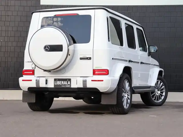 メルセデス・ベンツ ゲレンデヴァーゲン Ｇ４００ｄ AMGライン 宮城県 2022(令4)年 3.2万km 白 ラグジュアリーパッケージ/純正ナビ【ＢＴ／フルセグＴＶ／ＳＤ】/アダプティブダンピングシステム　/サンルーフ　/アダプティブクルーズコントロール　/Ｂｕｒｍｅｓｔｅｒサウンド　/３６０°カメラ　/本革黒シート　/パドルシフト/アクティブブレーキアシスト/ブラインドスポットアシスト/レーンキーピングアシスト/純正２０インチＡＷ　/アンビエントライト　/全席シートヒーター/前席メモリー付きパワーシート/ドライブレコーダー/センターデフロック/前後コーナーセンサー/純正フロアマット/電動格納ミラー/ETC2.0/キーレスゴー/禁煙車/OPボディーカラー：885　オパリスホワイト