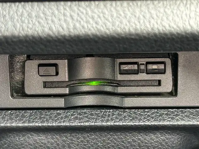 トヨタ ヴォクシー ZS 煌Ⅱ 宮城県 2020(令2)年 6.8万km ホワイトパールクリスタルシャイン モデリスタエアロ（F/S/R）/モデリスタマフラーカッター/セーフティセンス/・プリクラッシュセーフティ/・レーンディパーチャーアラート/・オートマチックハイビーム/先行車発進告知機能/インテリジェントクリアランスソナー/アルパイン12.8インチフリップダウンモニター/アルパイン11インチナビ（EX11NX）/・CD/DVD/・Bluetooth/・フルセグTV/バックカメラ/ビルトインETC/両側パワースライドドア/革調シートカバー/社外シフトノブ/革巻きステアリング/クルーズコントロール/LEDヘッドランプ/フォグランプ/オートライト/スマートキー＆プッシュスタート/電動格納ミラー/純正16インチAW/フロアマット/ドアバイザー/Wエアバッグ