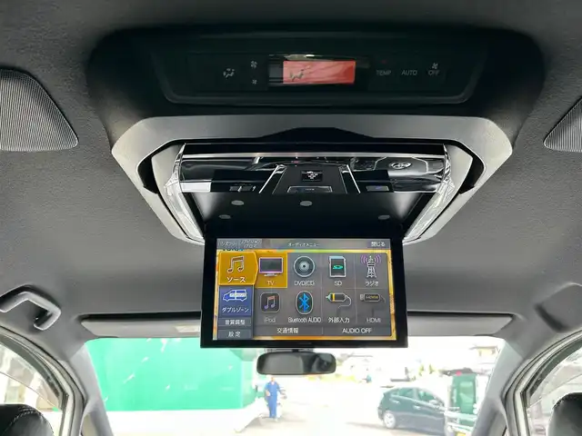 トヨタ ヴォクシー ZS 煌Ⅱ 宮城県 2020(令2)年 6.8万km ホワイトパールクリスタルシャイン モデリスタエアロ（F/S/R）/モデリスタマフラーカッター/セーフティセンス/・プリクラッシュセーフティ/・レーンディパーチャーアラート/・オートマチックハイビーム/先行車発進告知機能/インテリジェントクリアランスソナー/アルパイン12.8インチフリップダウンモニター/アルパイン11インチナビ（EX11NX）/・CD/DVD/・Bluetooth/・フルセグTV/バックカメラ/ビルトインETC/両側パワースライドドア/革調シートカバー/社外シフトノブ/革巻きステアリング/クルーズコントロール/LEDヘッドランプ/フォグランプ/オートライト/スマートキー＆プッシュスタート/電動格納ミラー/純正16インチAW/フロアマット/ドアバイザー/Wエアバッグ