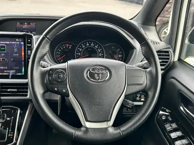 トヨタ ヴォクシー ZS 煌Ⅱ 宮城県 2020(令2)年 6.8万km ホワイトパールクリスタルシャイン モデリスタエアロ（F/S/R）/モデリスタマフラーカッター/セーフティセンス/・プリクラッシュセーフティ/・レーンディパーチャーアラート/・オートマチックハイビーム/先行車発進告知機能/インテリジェントクリアランスソナー/アルパイン12.8インチフリップダウンモニター/アルパイン11インチナビ（EX11NX）/・CD/DVD/・Bluetooth/・フルセグTV/バックカメラ/ビルトインETC/両側パワースライドドア/革調シートカバー/社外シフトノブ/革巻きステアリング/クルーズコントロール/LEDヘッドランプ/フォグランプ/オートライト/スマートキー＆プッシュスタート/電動格納ミラー/純正16インチAW/フロアマット/ドアバイザー/Wエアバッグ