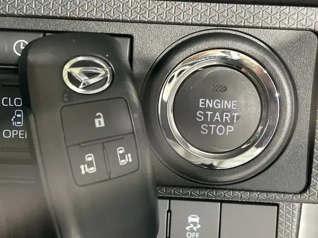 ダイハツ タント カスタム RS 福岡県 2025(令7)年 0.4万km ブラックマイカメタリック/シャイニングホワイトパール 禁煙車/社外メモリナビ/・AM/FM/BT/フルセグTV/・バックモニター/スマートアシスト/両側パワースライドドア/ハーフレザーシート/・シートヒーター（D/N）/電子パーキング/・ブレーキホールド/革巻きステアリング/・ステアリングリモコン/・パドルシフト/LEDヘッドライト/・オートライト/・フォグランプ/ETC/後席シェード/純正ラバーマット/純正15インチアルミホイール