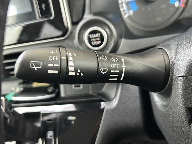 日産 デイズ ハイウェイスターX 静岡県 2024(令6)年 0.9万km ブラック 純正ディスプレイオーディオ/Bluetooth/ラジオ/HDMI/USB/Apple Carplay/Andoroid Auto/主要装備/・全方位カメラ　/・ドライブレコーダー　/・スマートキー　/・ＥＴＣ　/・純正ディスプレイオーディオ　/・アイドリングストップ　/・オートライト　/・ＳＯＳコール　/・ステアリングリモコン　/・プッシュスタート　/・フォグランプ　/・スペアキー/・純正アルミホイール/・純正フロアマット