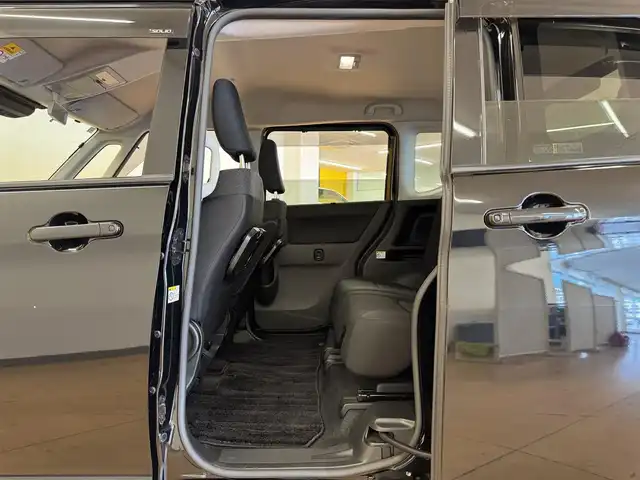 スズキ ソリオ バンディット HV SV 群馬県 2018(平30)年 7.5万km スーパーブラックパール 安全装備/・衝突軽減ブレーキ/・レーンキープアシスト/・オートライト/・オートマチックハイビーム/・クルーズコントロール/・リアコーナーセンサー/・横滑り防止/純正7インチワイドナビ/・AM/FM/CD/DVD/・Bluetooth/USB/・フルセグTV/SD/バックカメラ/両側電動スライドドア/パドルシフト/LEDヘッドライト/LEDフォグランプ/純正フロアマット/純正ドアバイザー/純正15インチアルミホイール/スマートキー/プッシュスタート