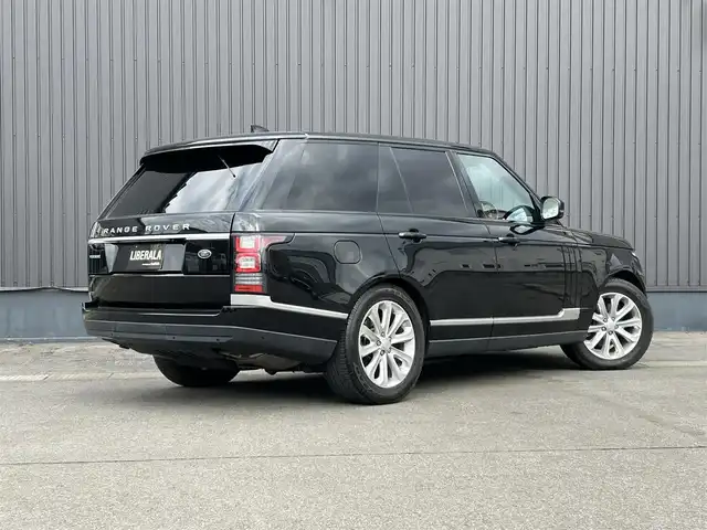 ランドローバー レンジローバー ヴォーグ 青森県 2017(平29)年 6万km サントリーニ・ブラック 純正ナビ/(フルセグTV/CD/DVD/Bluetooth)/MERIPIANスピーカー/全周囲カメラ/ドライブレコーダー/パドルシフト/全席シートヒーター/リアモニター/前席パワーシート/パドルシフト/ステアリングヒーター/サンルーフ/ETC/レーダークルーズコントロール/レーンキープアシスト/4WD/電動リアゲート/前後コーナーセンサー/純正アルミホイール/純正フロアマット/オートライト/スマートキー/スペアキー/プッシュエンジンスタート