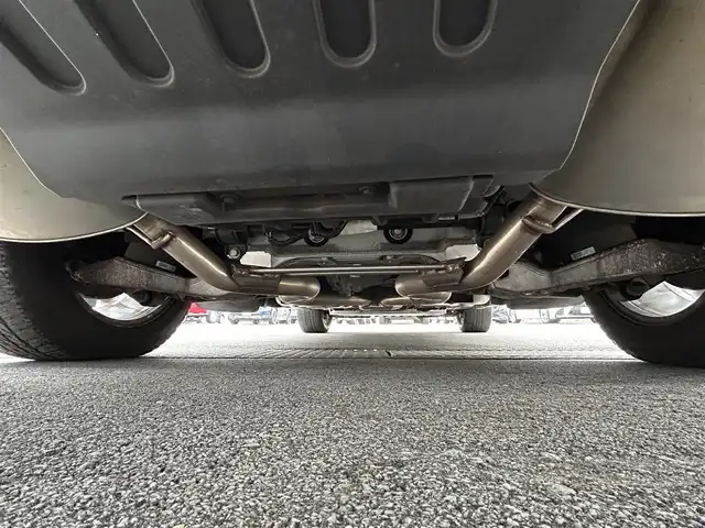 ランドローバー レンジローバー ヴォーグ 青森県 2017(平29)年 6万km サントリーニ・ブラック 純正ナビ/(フルセグTV/CD/DVD/Bluetooth)/MERIPIANスピーカー/全周囲カメラ/ドライブレコーダー/パドルシフト/全席シートヒーター/リアモニター/前席パワーシート/パドルシフト/ステアリングヒーター/サンルーフ/ETC/レーダークルーズコントロール/レーンキープアシスト/4WD/電動リアゲート/前後コーナーセンサー/純正アルミホイール/純正フロアマット/オートライト/スマートキー/スペアキー/プッシュエンジンスタート