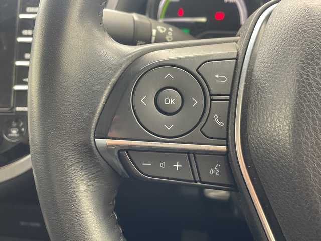 トヨタ カムリ WS 沖縄県 2019(令1)年 3.4万km シルバーM 禁煙車/純正SDナビ/（AM/FM/Bluetooth/CD/DVD/AUX）/フルセグTV/バックカメラ/ブラインドスポットモニター/レーンキープアシスト/純正ドライブレコーダー/クルーズコントロール（追従走行有り）/運転席パワーシート/ハーフレザーシート/パドルシフト/オートハイビーム/スマートキー/純正アルミホイール