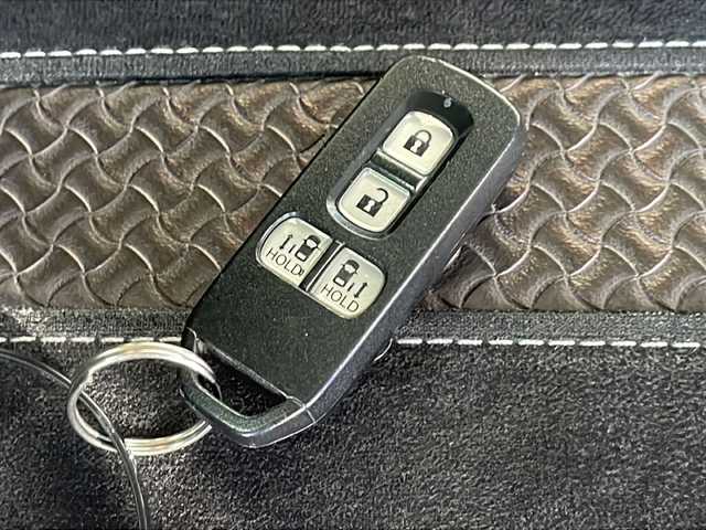 ホンダ Ｎ ＢＯＸ カスタム G L ターボ ホンダセンシング 長野県 2017(平29)年 9.5万km ブリリアントスポーティブルーメタリック2トーン ４ＷＤ/ターボ/ホンダセンシング/純正メモリナビＴＶ/ＥＴＣ/前後ドライブレコーダー/両側パワースライドドア/シートヒーター/純正15インチアルミ/保証書・取説/スぺアキ―