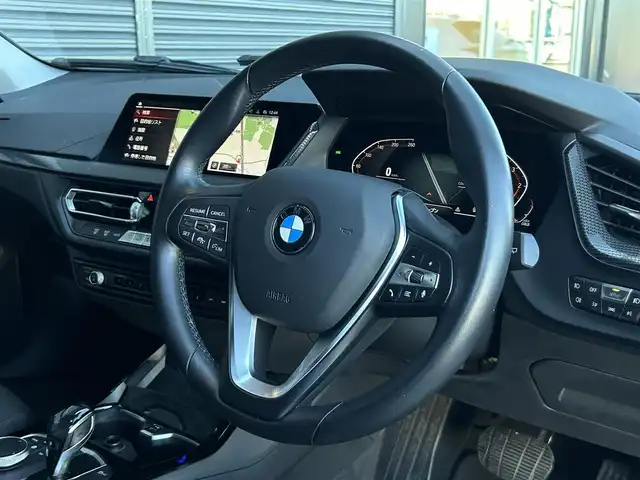 ＢＭＷ １１８ｄ プレイ エディションジョイ+ 茨城県 2021(令3)年 3.2万km 黒 コンフォートパッケージ /ドライビングアシスト /ACC /LDW /LCW /ナビ /Bカメラ /BT　/USB /リモート充電 /パワーシートメモリ付き /パークディスタンス /電動リアゲート /フットトランク /前後ドラレコ /純正17インチAW /ETC2.0 /禁煙車