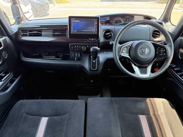 ホンダ Ｎ ＢＯＸ カスタム G L ホンダセンシング 長野県 2017(平29)年 3.9万km クリスタルブラックパール Honda　SENSING/・衝突軽減ブレーキ〈CMBS〉/・誤発進抑制機能/・後方誤発進抑制機能/・歩行者事故低減ステアリング/・路外逸脱抑制機能/・アダプティブクルーズコントロール/・車線維持支援システム/・オートハイビーム/・先行車発進お知らせ機能/・標識認識機能/純正メモリナビ（VXM-184Ci）/CD/Bluetooth/SD/USB/バックカメラ/前後ドライブレコーダー/左側パワースライドドア/LEDヘッドライト/保証書