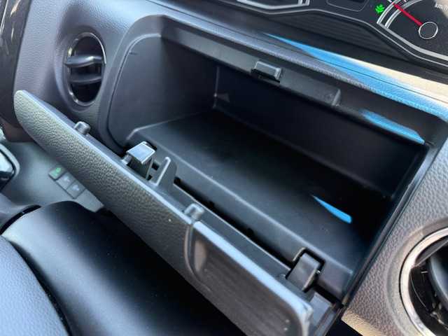 ホンダ Ｎ ＢＯＸ カスタム G L ホンダセンシング 長野県 2017(平29)年 3.9万km クリスタルブラックパール Honda　SENSING/・衝突軽減ブレーキ〈CMBS〉/・誤発進抑制機能/・後方誤発進抑制機能/・歩行者事故低減ステアリング/・路外逸脱抑制機能/・アダプティブクルーズコントロール/・車線維持支援システム/・オートハイビーム/・先行車発進お知らせ機能/・標識認識機能/純正メモリナビ（VXM-184Ci）/CD/Bluetooth/SD/USB/バックカメラ/前後ドライブレコーダー/左側パワースライドドア/LEDヘッドライト/保証書