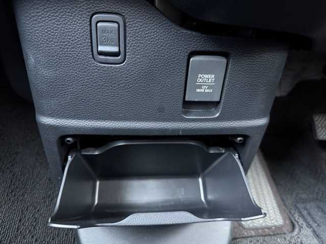 ホンダ Ｎ ＢＯＸ カスタム G L ホンダセンシング 長野県 2017(平29)年 3.9万km クリスタルブラックパール Honda　SENSING/・衝突軽減ブレーキ〈CMBS〉/・誤発進抑制機能/・後方誤発進抑制機能/・歩行者事故低減ステアリング/・路外逸脱抑制機能/・アダプティブクルーズコントロール/・車線維持支援システム/・オートハイビーム/・先行車発進お知らせ機能/・標識認識機能/純正メモリナビ（VXM-184Ci）/CD/Bluetooth/SD/USB/バックカメラ/前後ドライブレコーダー/左側パワースライドドア/LEDヘッドライト/保証書