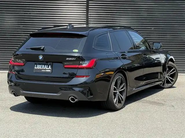 ＢＭＷ ３２０ｉ ツーリング Mスポーツ 静岡県 2020(令2)年 0.4万km 黒 ファストトラックパッケージ/・19インチ M ライト・アロイ・ホイール・ダブルスポーク・スタイリング/・M スポーツ・ブレーキ/・アダプティブ M サスペンション/ライブコックピット/純正ナビ　/（Bluetooth/CarPlay)/３６０°　カメラ/ＡＣＣ　　/レーンディパチャーＷ　/パーキングＡ　/パワーシート／ヒーター　/パワーバックＤ　/アンビエントライト　/ワイヤレスチャージ/ETC/LEDヘッドライト