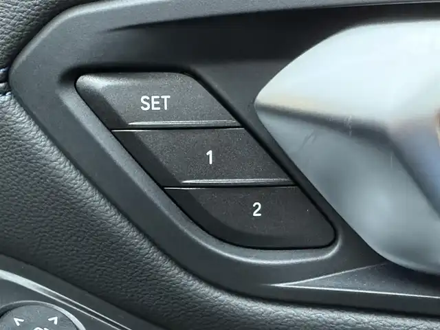 ＢＭＷ ３２０ｉ ツーリング Mスポーツ 静岡県 2020(令2)年 0.4万km 黒 ファストトラックパッケージ/・19インチ M ライト・アロイ・ホイール・ダブルスポーク・スタイリング/・M スポーツ・ブレーキ/・アダプティブ M サスペンション/ライブコックピット/純正ナビ　/（Bluetooth/CarPlay)/３６０°　カメラ/ＡＣＣ　　/レーンディパチャーＷ　/パーキングＡ　/パワーシート／ヒーター　/パワーバックＤ　/アンビエントライト　/ワイヤレスチャージ/ETC/LEDヘッドライト