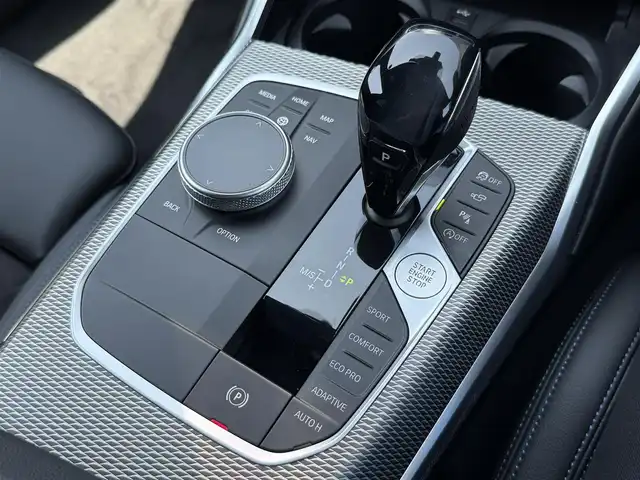 ＢＭＷ ３２０ｉ ツーリング Mスポーツ 静岡県 2020(令2)年 0.4万km 黒 ファストトラックパッケージ/・19インチ M ライト・アロイ・ホイール・ダブルスポーク・スタイリング/・M スポーツ・ブレーキ/・アダプティブ M サスペンション/ライブコックピット/純正ナビ　/（Bluetooth/CarPlay)/３６０°　カメラ/ＡＣＣ　　/レーンディパチャーＷ　/パーキングＡ　/パワーシート／ヒーター　/パワーバックＤ　/アンビエントライト　/ワイヤレスチャージ/ETC/LEDヘッドライト