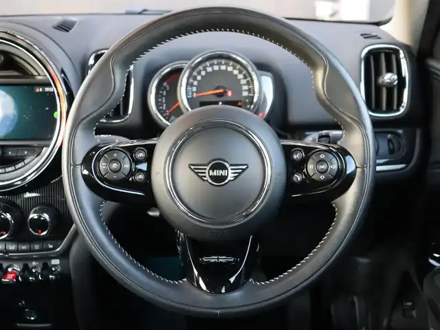 ＭＩＮＩ ミニ クロスオーバー クーパー D 長野県 2019(令1)年 4.9万km 黒 ペッパーＰＫＧ　/ＭＩＮＩＹｏｕｒｓ/黒革シート　/純正ナビ　/バックカメラ　/ＡＣＣ　/衝突軽減Ｂ　/コンフォートアクセス　/ＰＤＣ　/パワーシート／ヒーター　/ＭＩＮＩエキサイトメント／ライトＰＫＧ　/ＬＥＤライト