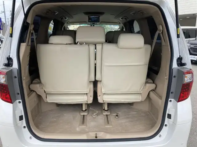 トヨタ アルファード 350S Cパッケージ 和歌山県 2010(平22)年 9.9万km ホワイトパールクリスタルシャイン (株)IDOMが運営する【じしゃロン和歌山店】の自社ローン専用車両になります。こちらは現金またはオートローンご利用時の価格です。自社ローンご希望の方は別途その旨お申付け下さい/【じしゃロン個店占有の為　落札禁止】/純正ナビ/フリップダウンモニター/両側パワースライドドア/パワーシート/シートカバー/オットマン/電動リアゲート/クルーズコントロール/純正18インチアルミホイール/純正フロアマット/横滑り防止装置/前後コーナーセンサー/ETC/カーテンエアバッグ/プッシュスタート/スマートキー