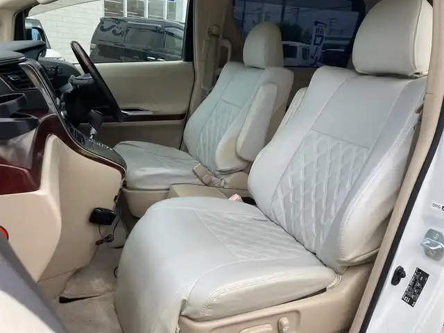 トヨタ アルファード 350S Cパッケージ 和歌山県 2010(平22)年 9.9万km ホワイトパールクリスタルシャイン (株)IDOMが運営する【じしゃロン和歌山店】の自社ローン専用車両になります。こちらは現金またはオートローンご利用時の価格です。自社ローンご希望の方は別途その旨お申付け下さい/【じしゃロン個店占有の為　落札禁止】/純正ナビ/フリップダウンモニター/両側パワースライドドア/パワーシート/シートカバー/オットマン/電動リアゲート/クルーズコントロール/純正18インチアルミホイール/純正フロアマット/横滑り防止装置/前後コーナーセンサー/ETC/カーテンエアバッグ/プッシュスタート/スマートキー