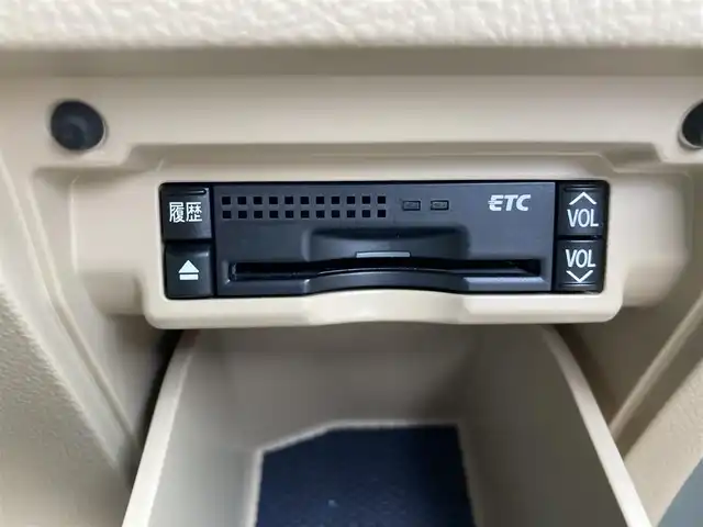 トヨタ アルファード 350S Cパッケージ 和歌山県 2010(平22)年 9.9万km ホワイトパールクリスタルシャイン (株)IDOMが運営する【じしゃロン和歌山店】の自社ローン専用車両になります。こちらは現金またはオートローンご利用時の価格です。自社ローンご希望の方は別途その旨お申付け下さい/【じしゃロン個店占有の為　落札禁止】/純正ナビ/フリップダウンモニター/両側パワースライドドア/パワーシート/シートカバー/オットマン/電動リアゲート/クルーズコントロール/純正18インチアルミホイール/純正フロアマット/横滑り防止装置/前後コーナーセンサー/ETC/カーテンエアバッグ/プッシュスタート/スマートキー