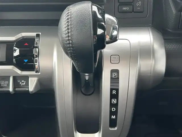 スズキ クロスビー HYBRID MZ 兵庫県 2018(平30)年 5.5万km ミネラルグレーM クルーズコントロール/clarionオーディオ/CDラジオデッキ/純正フロアマット/スマートキー/パドルシフト/デュアルセンサーブレーキシステム/アイドリングストップ/横滑り防止/革巻きステアリング/フォグランプ/ウィンカーミラー/車線逸脱警報装置/コーナーセンサー