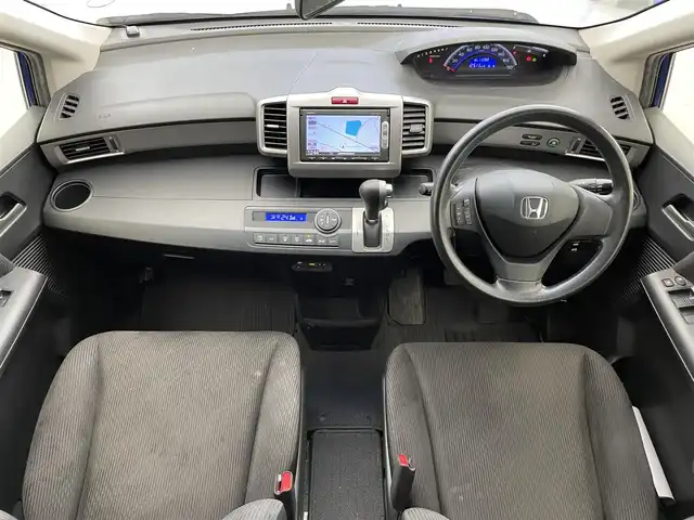 ホンダ フリード G ジャストセレクション 滋賀県 2014(平26)年 11.3万km コバルトブルーパール 純正インターナビ/　・VXM-145VSi/  ・Bluetooth/CD/DVD/バックカメラ/片側パワースライドドア/横滑り防止装置/ウィンカーミラー/スマートキー/ETC