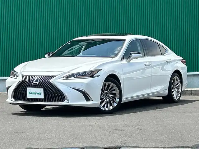 レクサス ＥＳ 300h バージョンL 宮城県 2019(平31)年 11.1万km ソニッククォーツ ムーンルーフ/セーフティシステムプラス/・プリクラッシュセーフティ/・レーントレーシングアシスト/・アダプティブハイビームシステム/・レーダークルーズコントロール/・ロードサインアシスト/・先行車発進告知機能/・ドライバー異常時対応システム/ブラインドスポットモニター/パーキングサポートブレーキ（静止物/後方接近車両/後方歩行者）/カラーヘッドアップディスプレイ/純正ナビ/・CD/DVD/・Bluetooth/・フルセグTV/パノラミックビューモニター/ビルトインETC2.0/ドライブレコーダー/AC100V/1500Wコンセント/パワートランクリッド/本革シート/ステアリングヒーター/シートヒーター/ベンチレーション/メモリー機能付パワーシート/電動リクライニングシート（後席）/電動サンシェード（リア）/手動サンシェード（リアドア）/3眼LEDヘッドライト/電動パーキングブレーキ/ブレーキホールド/スマートキー＆プッシュスタート/純正18インチAW/フロアマット/ドアバイザー